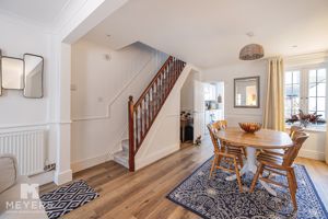 Lounge/Diner- click for photo gallery